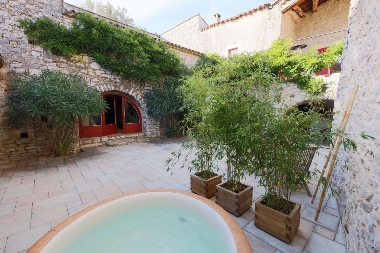 Mas De Coulet Bed and Breakfast Brissac Exteriör bild