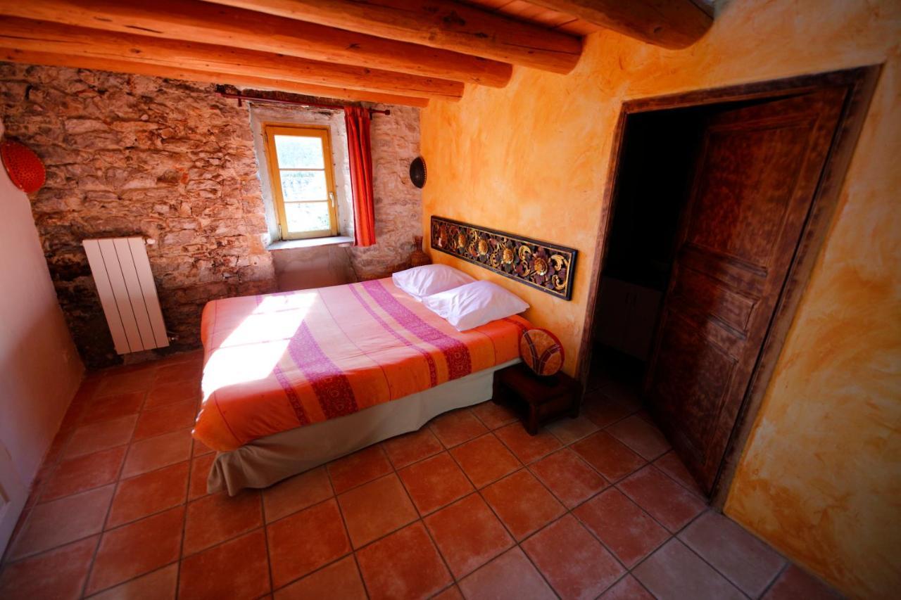 Mas De Coulet Bed and Breakfast Brissac Exteriör bild