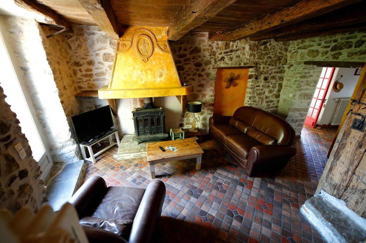 Mas De Coulet Bed and Breakfast Brissac Exteriör bild
