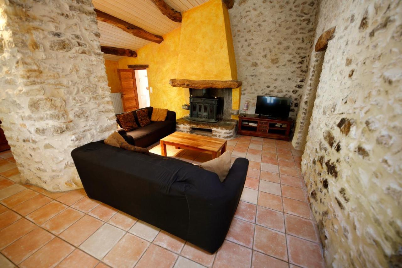 Mas De Coulet Bed and Breakfast Brissac Exteriör bild